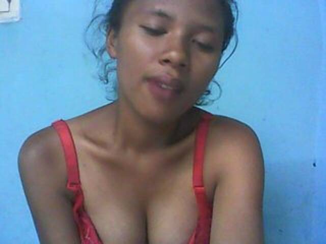 Εκπομπές οθόνης almapleasure