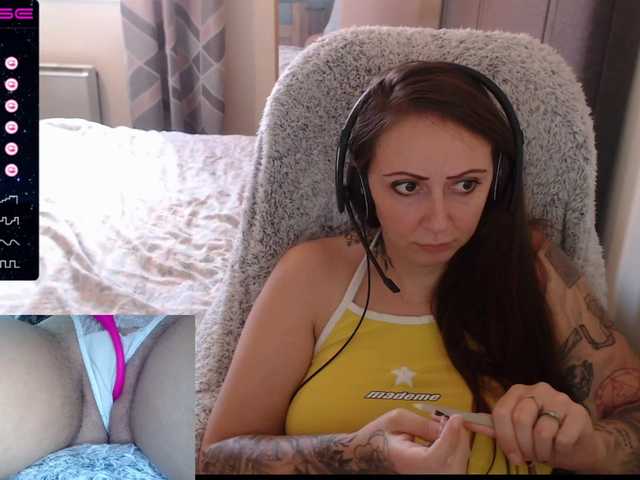 Εκπομπές οθόνης AmberJayde