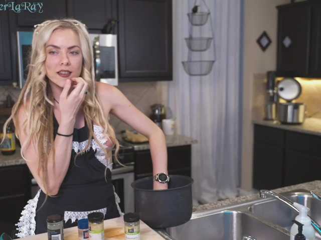 Εκπομπές οθόνης AmberLaRay