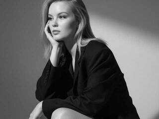 Ερωτική συνομιλία μέσω βίντεο Amelia2004