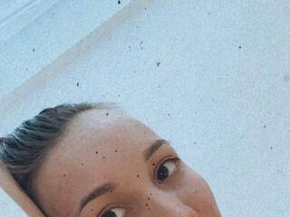 Ερωτική συνομιλία μέσω βίντεο Pokakotik