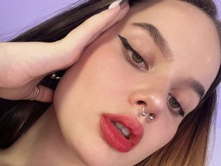 Ερωτική συνομιλία μέσω βίντεο amy_Little_doll