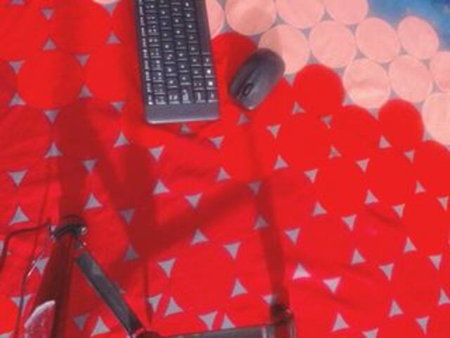 Εκπομπές οθόνης AmyNauthy