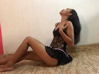 Ερωτική συνομιλία μέσω βίντεο anaiss