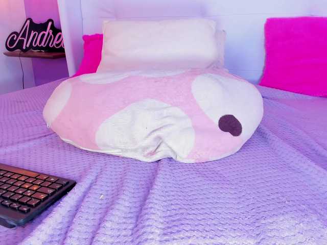 Εκπομπές οθόνης AndreaCollins