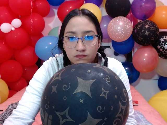 Φωτογραφίες Andreacute Hello guys welcome to my room, let's play with my balloons, I'm a looner, I have a hairy pussy, #balloons #bush #hairy #control lush or domi