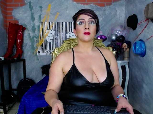 Φωτογραφίες AndreaFetish welcome to my room heavy and dirty talk!!! any request must be accompanied by tokens #femdom #anal #squirt #bdsm #heels #smoke #mature #mistress #deepthroat #cei #joi #fetish #strapon #sph #bigtit