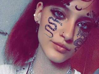 Ερωτική συνομιλία μέσω βίντεο AngelDeatha