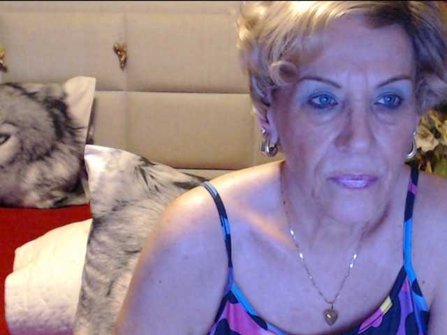 Φωτογραφίες ANGELGRANNY welcom guys..pm..50 tk..pussy or ass..100..tits or feet..50..let s have fun