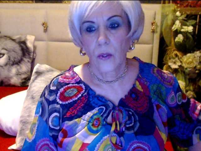 Φωτογραφίες ANGELGRANNY welcom guys..pm..50 tk..pussy or ass..100..tits or feet..50..let s have fun