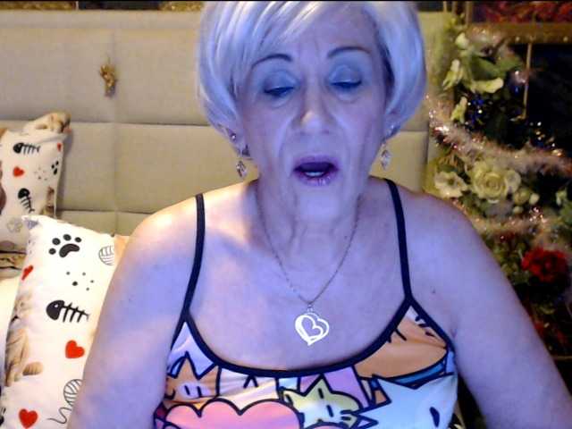 Φωτογραφίες ANGELGRANNY welcom guys..pm..50 tk..pussy or ass..100..tits or feet..50..let s have fun