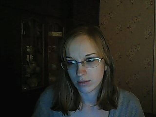 Εκπομπές οθόνης Angelpussy1