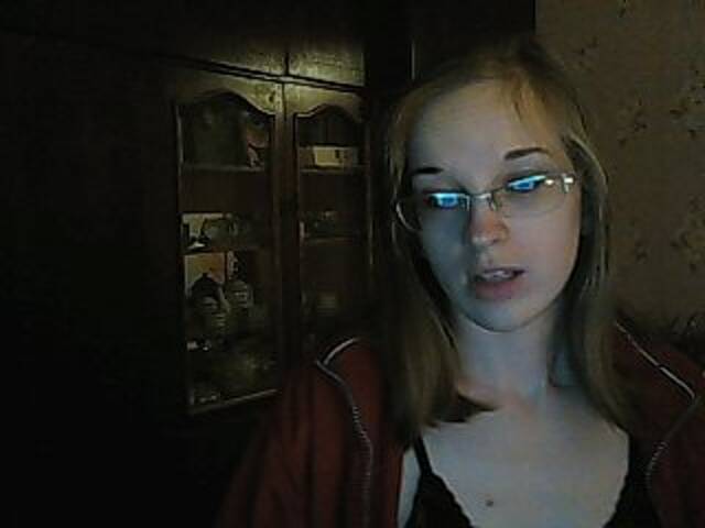 Εκπομπές οθόνης Angelpussy1