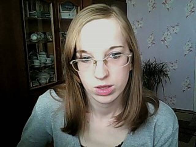 Εκπομπές οθόνης Angelpussy1