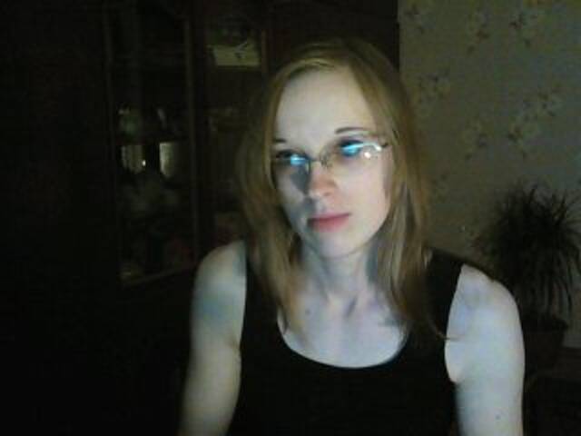 Εκπομπές οθόνης Angelpussy1