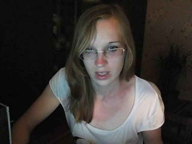 Εκπομπές οθόνης Angelpussy1