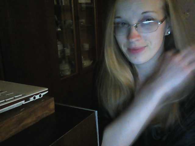 Εκπομπές οθόνης Angelpussy1