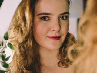 Ερωτική συνομιλία μέσω βίντεο AngelRouje