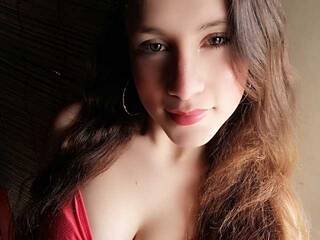 Ερωτική συνομιλία μέσω βίντεο anguelycm