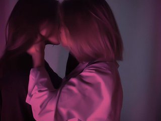 Ερωτική συνομιλία μέσω βίντεο AnmiXHot