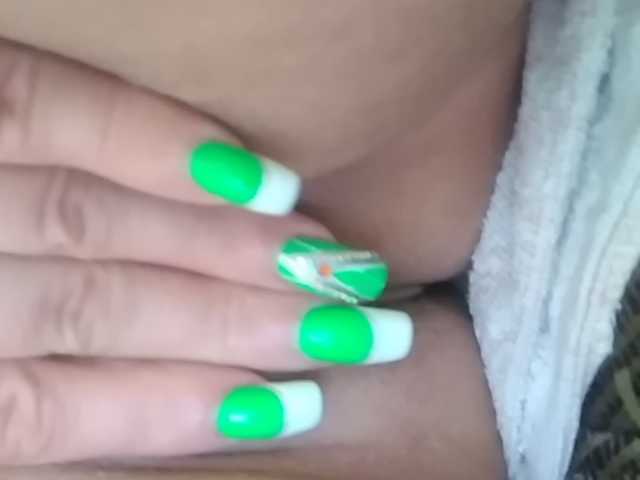 Εκπομπές οθόνης AnnaAquarius