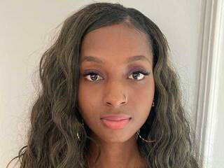 Ερωτική συνομιλία μέσω βίντεο Anniebenz