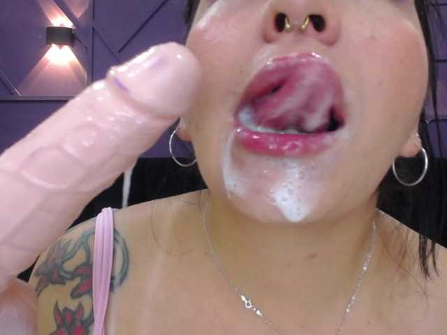 Φωτογραφίες Anniieose i want have a big orgasm, do you want help me? #spit #latina #smoke #tattoo #braces #feet #new
