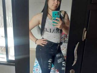 Ερωτική συνομιλία μέσω βίντεο Anny-rosse1