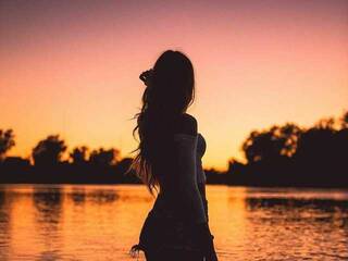 Ερωτική συνομιλία μέσω βίντεο Anny-Wilsson