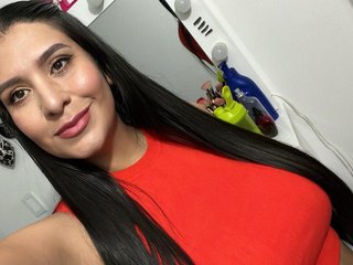 Ερωτική συνομιλία μέσω βίντεο ariana-sexy-horny