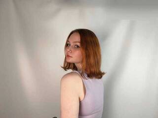 Ερωτική συνομιλία μέσω βίντεο ArielCrystal