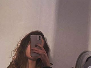 Ερωτική συνομιλία μέσω βίντεο AriellaFerr00