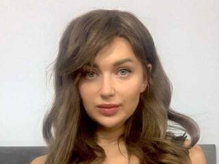 Ερωτική συνομιλία μέσω βίντεο ArinaNature