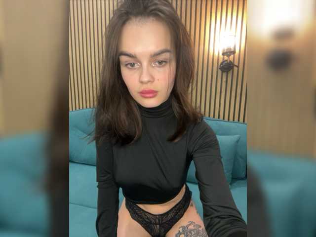 Εκπομπές οθόνης ArtModelka