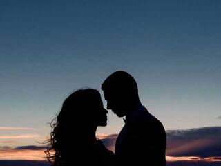 Ερωτική συνομιλία μέσω βίντεο ArturMonika