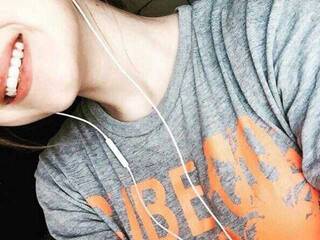 Ερωτική συνομιλία μέσω βίντεο ArukaCream