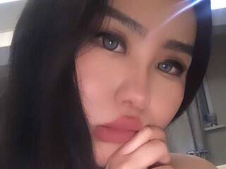 Ερωτική συνομιλία μέσω βίντεο asayaa