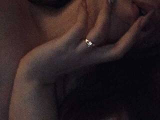 Ερωτική συνομιλία μέσω βίντεο Asis