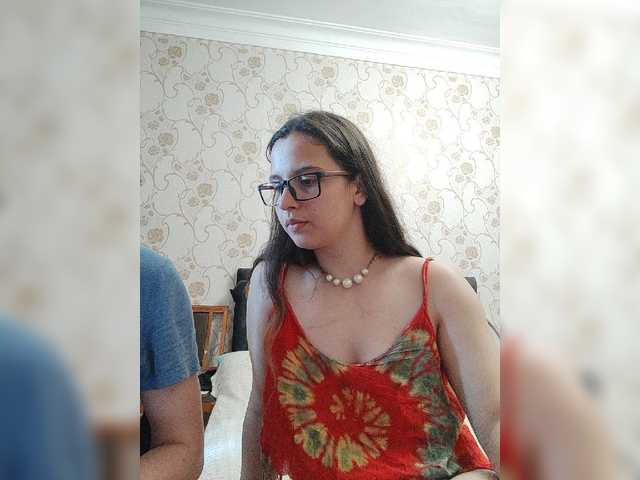 Εκπομπές οθόνης Love_Crew