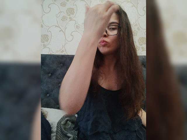 Εκπομπές οθόνης Love_Crew