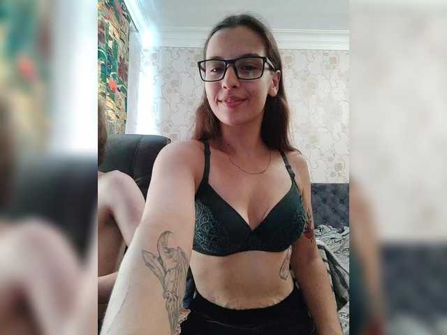 Εκπομπές οθόνης Love_Crew