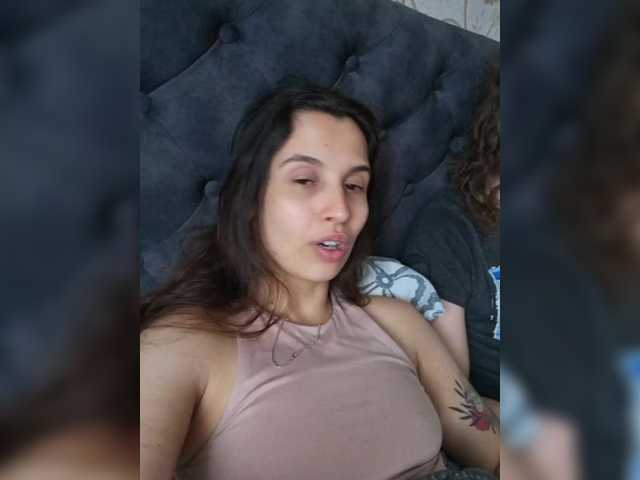 Εκπομπές οθόνης Love_Crew