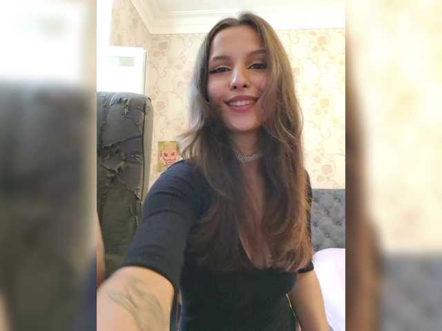 Εκπομπές οθόνης Love_Crew