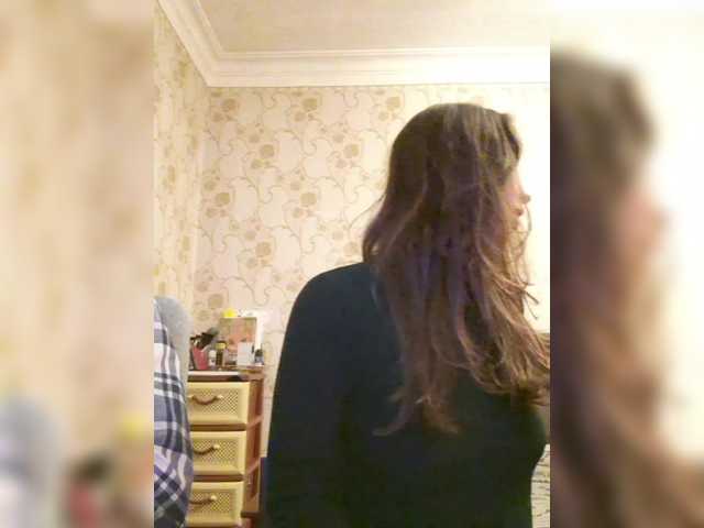 Εκπομπές οθόνης Love_Crew