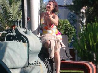 Ερωτική συνομιλία μέσω βίντεο azzalya