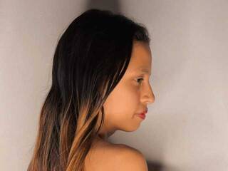 Ερωτική συνομιλία μέσω βίντεο baby-skinny