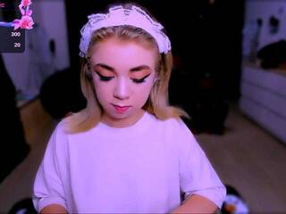 Ερωτική συνομιλία μέσω βίντεο BabyNicole