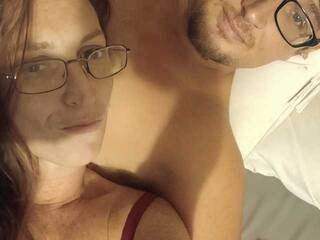 Ερωτική συνομιλία μέσω βίντεο Badteacher95