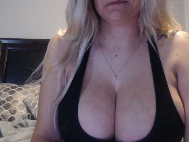 Φωτογραφίες brianna_babe tip for pussy vibrations, @remain countdown for boobs..202tkns to start private