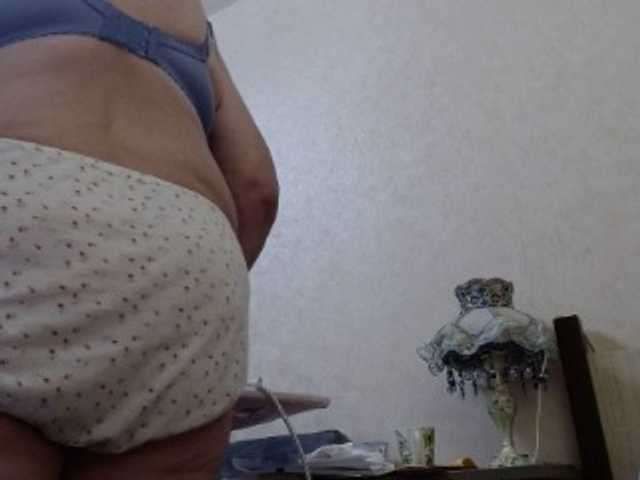 Εκπομπές οθόνης BBWStefany